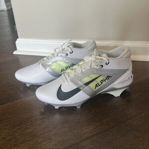 NEW Nike Alpha Menace 4 Pro Football Cleats